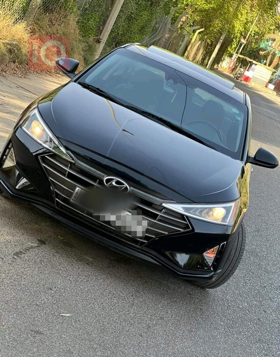 هیۆندای ئەلەنترا